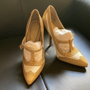 Tory Burch pumps